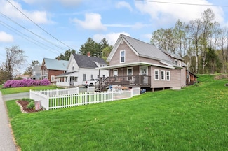 53 Summer St, Lancaster, NH 03584