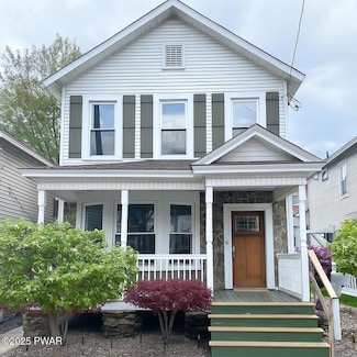 37 Washington St, Carbondale, PA 18407
