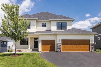 4316 Woodland Cove Pkwy, Excelsior, MN 55331