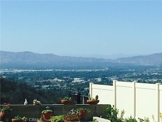 14687 Deervale Place, Sherman Oaks, CA 91403