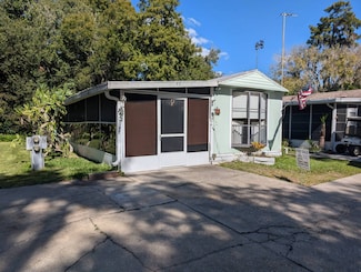 10121 County Road 44 Unit 33, Leesburg, FL 34788