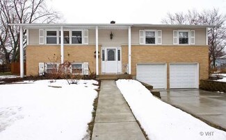 555 N Clark Dr, Palatine, IL 60074