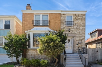 6504 N Artesian Ave, Chicago, IL 60645