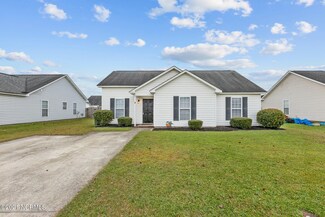 3765 Dover Dr, Ayden, NC 28513
