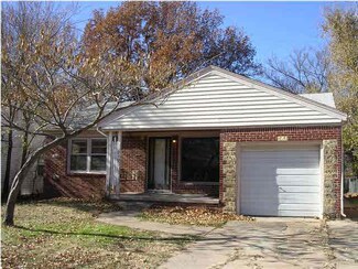 919 N Dellrose St, Wichita, KS 67208
