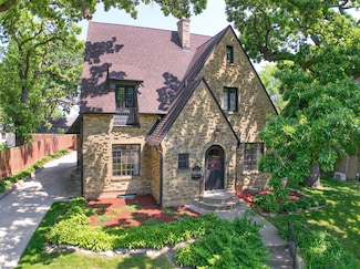 41 Hamilton Ave, Elgin, IL 60123