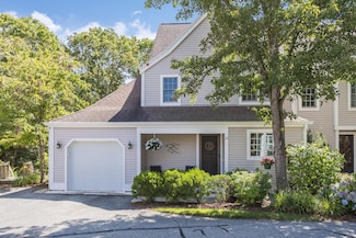 24 Hampton Ct, Mashpee, MA 02649