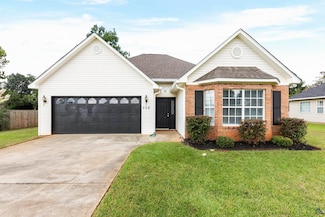 308 Peach Blossom Rd, Bonaire, GA 31005