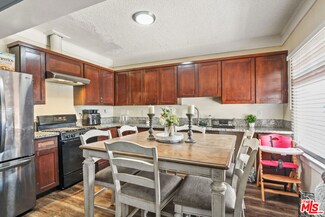 132 W 74th St, Los Angeles, CA 90003