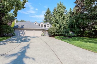 8488 Hunts Point Ln, Hunts Point, WA 98004