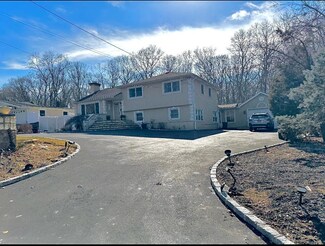 163 Deforest Rd, Dix Hills, NY 11746