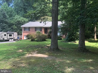 3733 Prosperity Ave, Fairfax, VA 22031