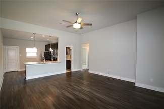 209 Stewart Bend Ct Unit A, Azle, TX 76020
