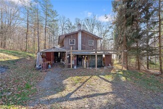 419 Glenwood Ln, Auburn, NY 13021