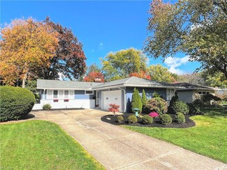 30618 Webster Rd, Bay Village, OH 44140
