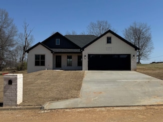 2003 N 8 1 2 St, Paragould, AR 72450