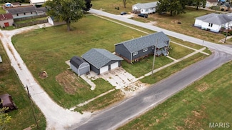 210 Fulton St, Gillespie, IL 62033