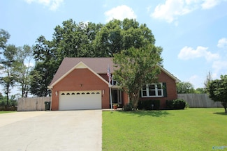 153 Hazelwood Dr, Hazel Green, AL 35750
