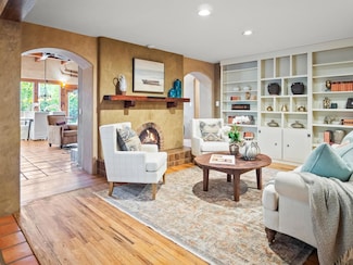 310 Ortiz Ln, Taos, NM 87571