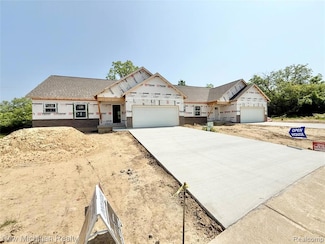 7058 Cambridge Dr, Flushing Township, MI 48433