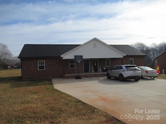 143 Glen-Gar Dr, Lincolnton, NC 28092