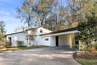 804 Pinehurst St, Clinton, MS 39056