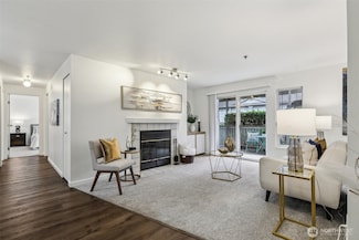 215 100th St SW Unit D104, Everett, WA 98204