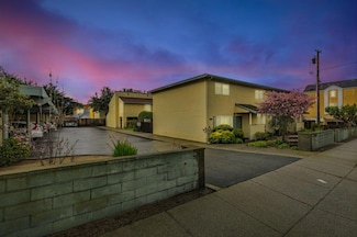 320 Carmel Ave Unit 6, Marina, CA 93933