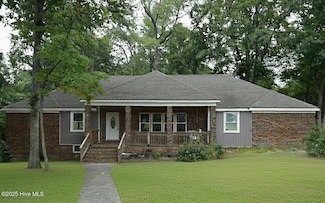 1103 Vance Dr, Tarboro, NC 27886