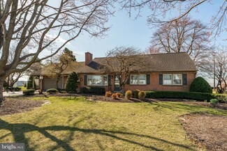 904 W Main St, New Holland, PA 17557