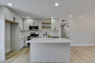 6100 Fawn Cir, Las Vegas, NV 89107