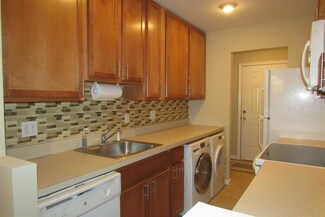 25 Village Pk Dr Unit 2A, Fishkill, NY 12524