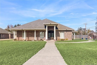 1614 Hollow Cove Ln, Lake Charles, LA 70611