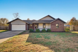 4754 W Tarkio St, Springfield, MO 65802