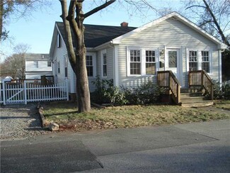 106 Greylawn Ave, Warwick, RI 02889