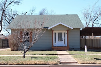 231 N 5th Ave, Munday, TX 76371