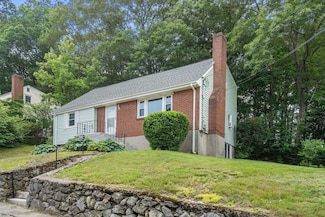 100 Shirley Rd, Waltham, MA 02452