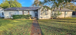 1061 E Walnut St, Hillsboro, TX 76645