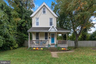 28 Spruce St, Cherry Hill, NJ 08002