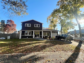 255 N 7th St, Ronkonkoma, NY 11779