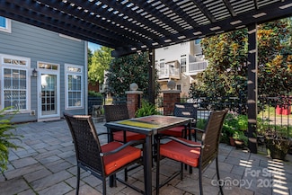 438 Magnolia St, Davidson, NC 28036