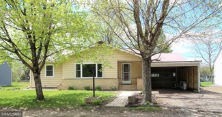 1210 6th St N, Cannon Falls, MN 55009