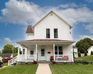 514 Doty St, Mineral Point, WI 53565