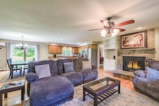 5 Ben Paul Ln, Rockport, ME 04856