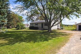1325 Ritchie Rd, Gladwin, MI 48624