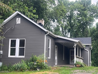 1069 Mershon Ln, Zanesville, OH 43701