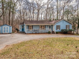521 Mountainview Dr, Charlotte, NC 28270