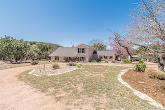 191 Campfire Cir, Fredericksburg, TX 78624