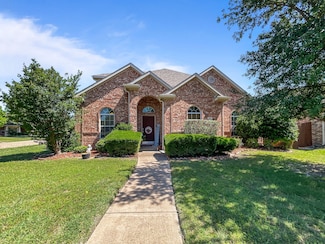 301 Quail Run Rd, Red Oak, TX 75154