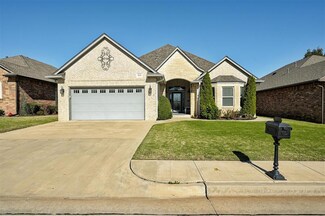 1213 River Birch Dr, Yukon, OK 73099